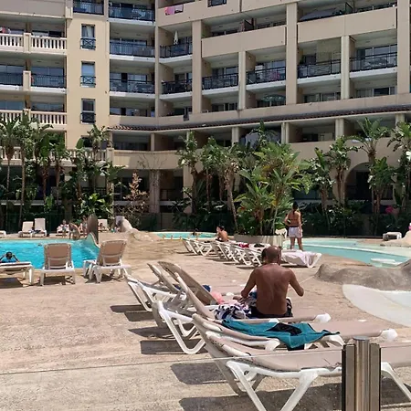 2 Pieces Vue Piscine Et A 2min Cannes