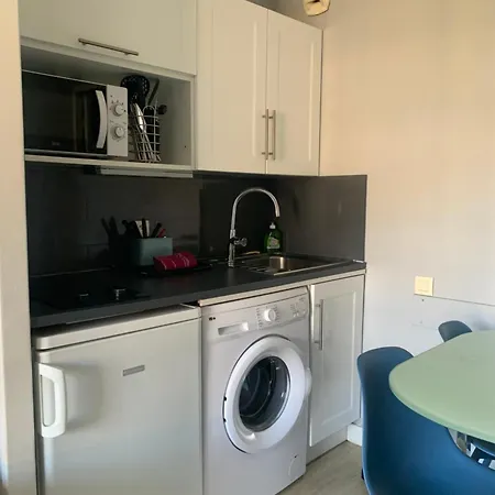 2 Pieces Vue Piscine Et A 2min Apartment *