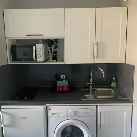 2 Pieces Vue Piscine Et A 2min Apartment