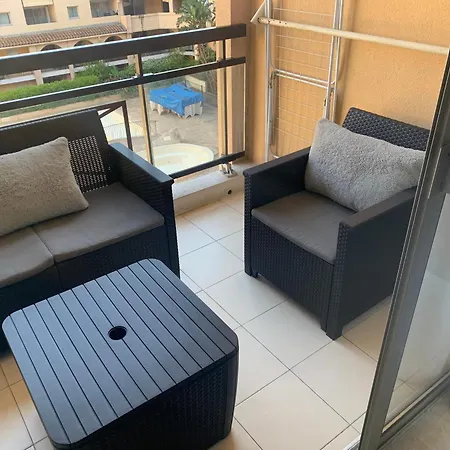 2 Pieces Vue Piscine Et A 2min Cannes