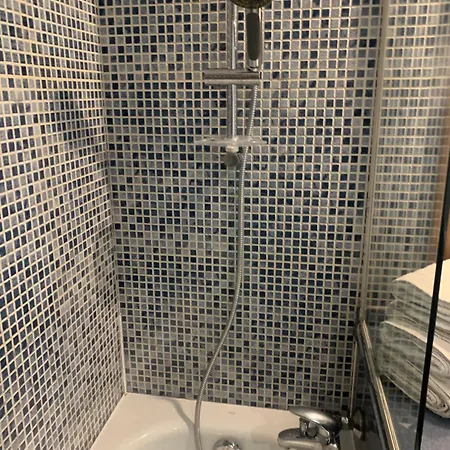2 Pieces Vue Piscine Et A 2min Appartement Cannes